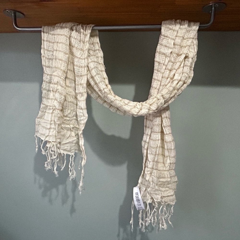 Cream and tan light scarf